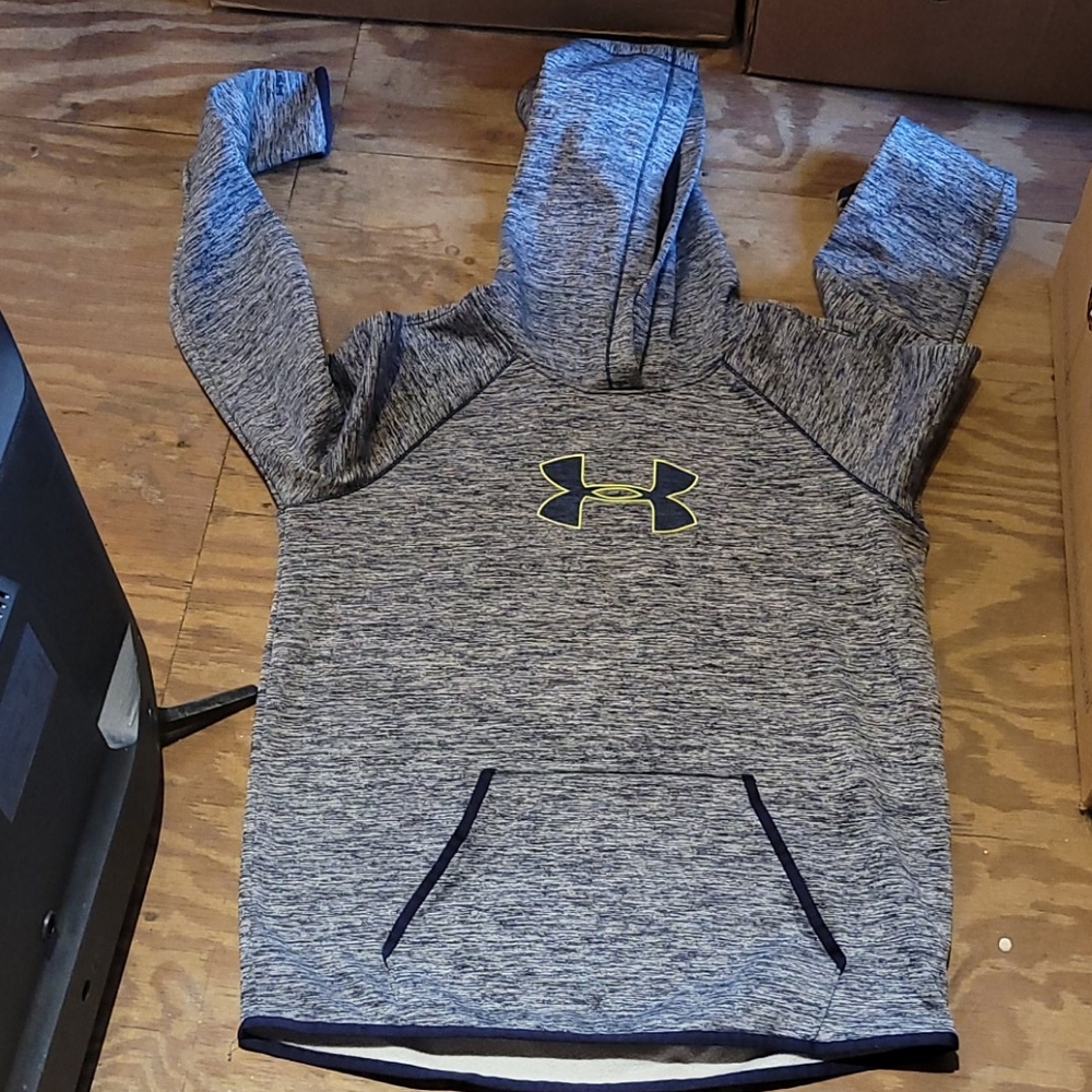 Under Armour sweatshirt